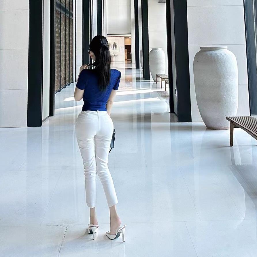 Düşük Yaka Dar Kesim Kısa Koll - T Shirt Tight Fit incelemesi ve fiyatı